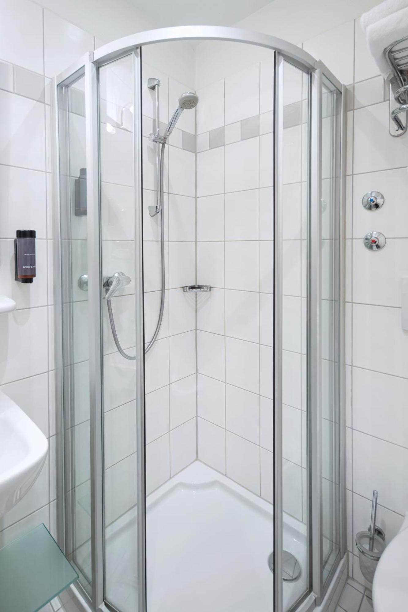 Roomingtons Franziskushoehe Hotel Lohr